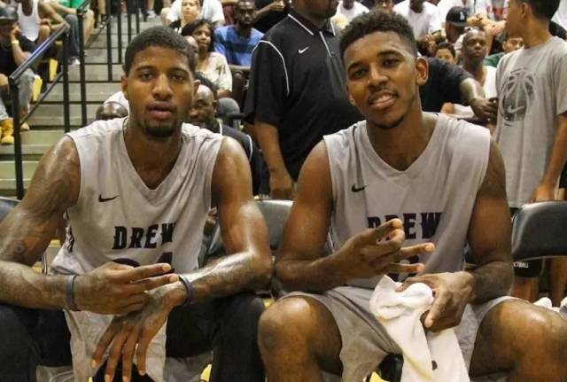 D自定义与 D自定义与